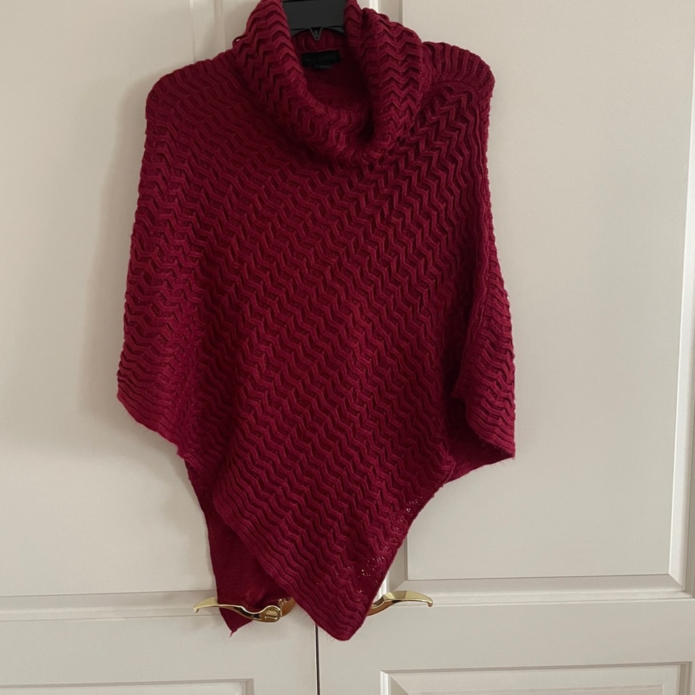 Steve Madden Maroon Knit Poncho